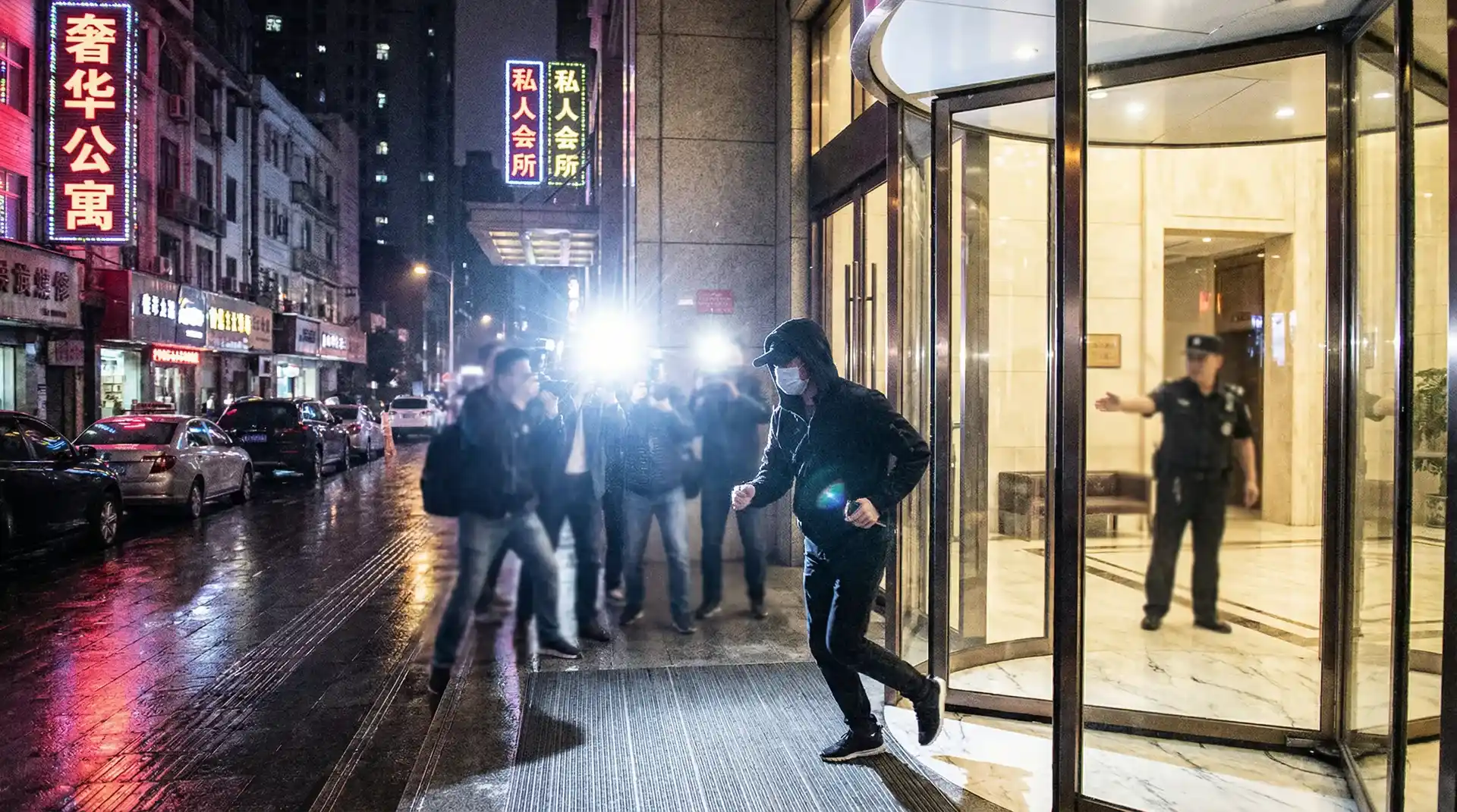 sb体育平台娱乐 - 公寓楼下记者围堵